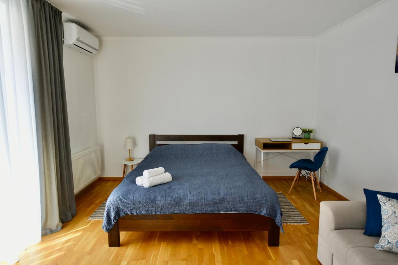 Cozy Apartment Next To The Park テルノーピリ エクステリア 写真